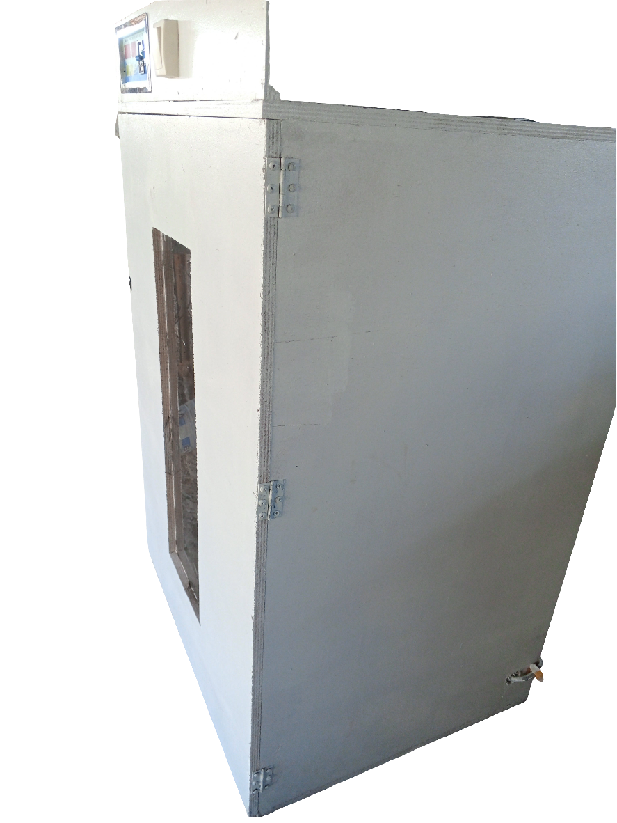 Incubateur 704 oeufs